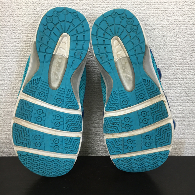 asics(アシックス)のアシックスのサンダル 20.0cm キッズ/ベビー/マタニティのキッズ靴/シューズ(15cm~)(サンダル)の商品写真