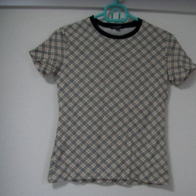 BURBERRY(バーバリー)のＣ様用　バーバリー　BURBERRY　Tシャツ　サイズ160（大人S） レディースのトップス(Tシャツ(半袖/袖なし))の商品写真