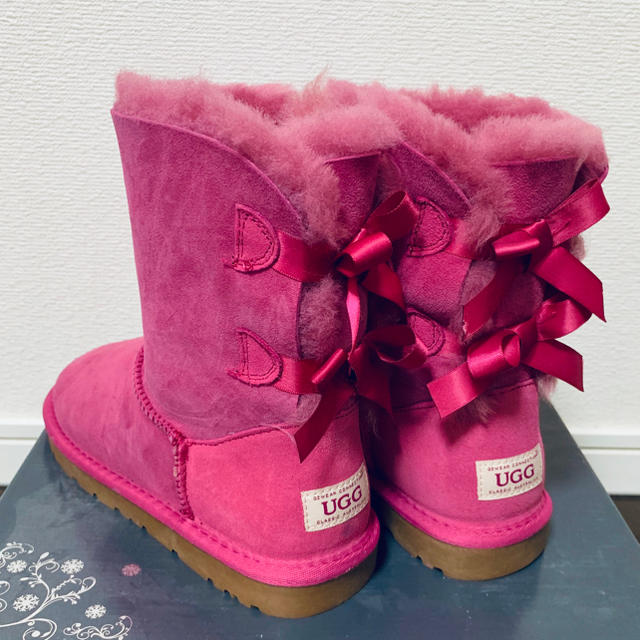 UGG(アグ)の新品☆UGG☆ダブルリボンブーツ(ROSE) レディースの靴/シューズ(ブーツ)の商品写真