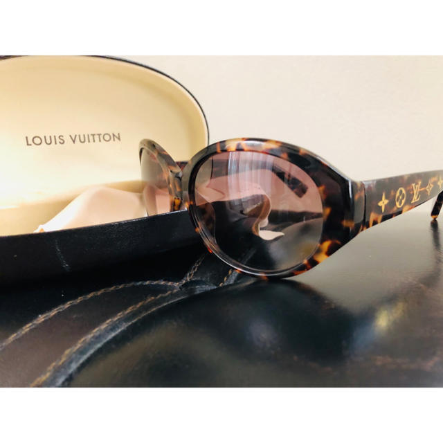 LOUIS VUITTON(ルイヴィトン)のLouis Vuittonサングラス レディースのファッション小物(サングラス/メガネ)の商品写真