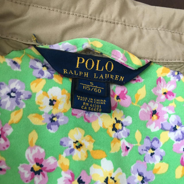 Ralph Lauren(ラルフローレン)のラルフローレントレンチコート115センチ キッズ/ベビー/マタニティのキッズ服女の子用(90cm~)(コート)の商品写真