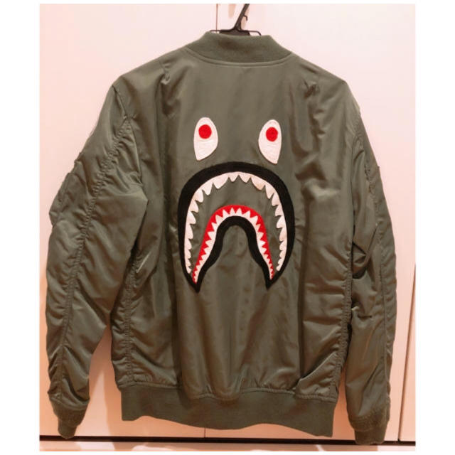 A BATHING APE(アベイシングエイプ)のa bathing ape シャークMA-1 bape メンズのジャケット/アウター(ミリタリージャケット)の商品写真