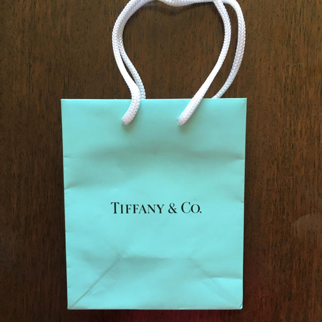 Tiffany & Co.(ティファニー)のティファニー  紙袋  ショップ袋  ショッパー レディースのバッグ(ショップ袋)の商品写真