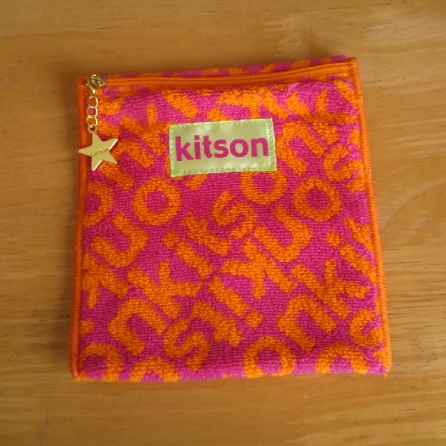 KITSON(キットソン)のkitsonポケット付きタオルハンカチ レディースのファッション小物(ハンカチ)の商品写真