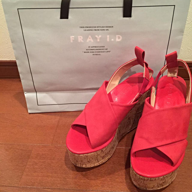 FRAY I.D(フレイアイディー)のFRAY.ID 美品♡クロス サンダル レディースの靴/シューズ(サンダル)の商品写真