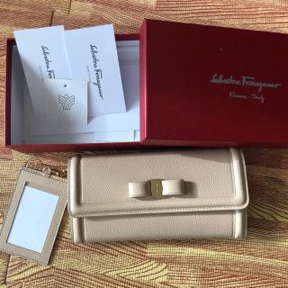 サルヴァトーレフェラガモ(Salvatore Ferragamo)の新品 フェラガモ 長財布 2018年版 財布(財布)