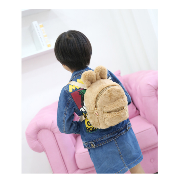 キッズ 女の子 かわいい ファーの リュック 新品 キッズ/ベビー/マタニティのこども用バッグ(リュックサック)の商品写真