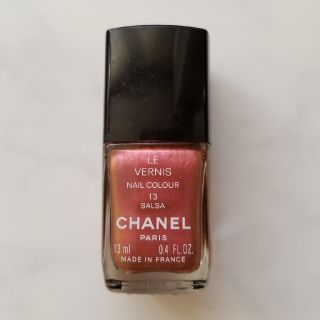 シャネル(CHANEL)のCHANEL　ネイル　ヴェルニ　13　SALSA(マニキュア)