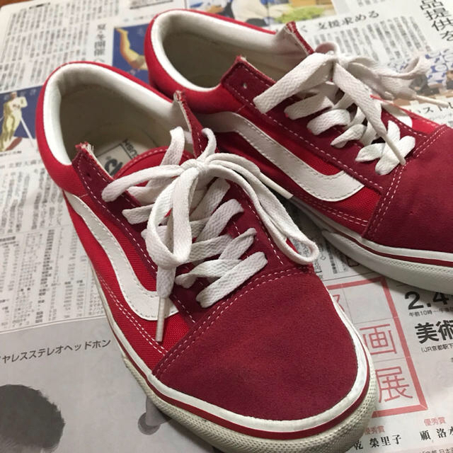 VANS(ヴァンズ)のVANS OLD SKOOL 赤 スニーカー レディースの靴/シューズ(スニーカー)の商品写真