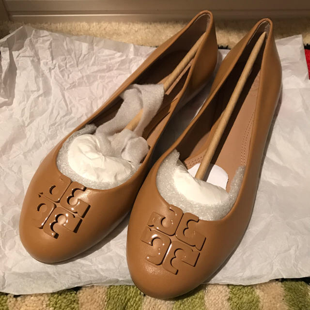 Tory Burch(トリーバーチ)のトリーバーチ パンプス キャメル&ダークレッドセット 8M レディースの靴/シューズ(ハイヒール/パンプス)の商品写真