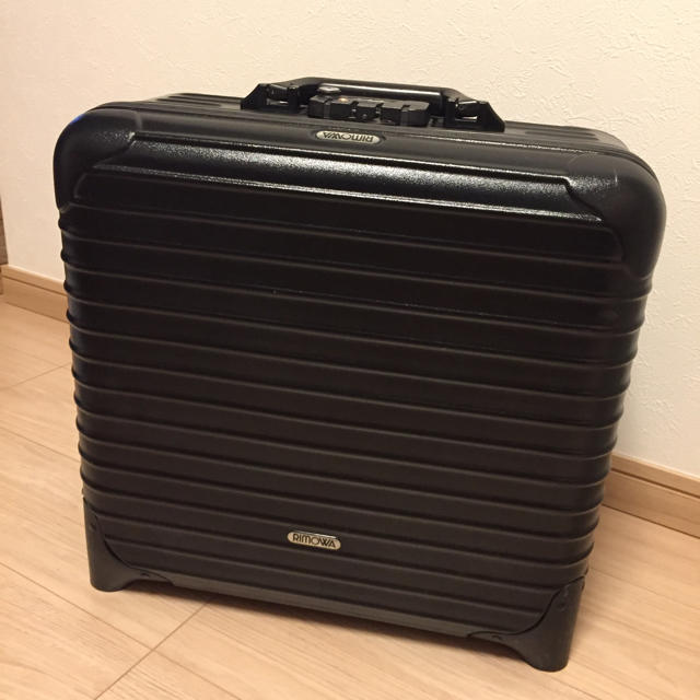 RIMOWA - リモワ サルサ ビジネストローリー 23L 2輪 ブラックの通販 by メナム's shop｜リモワならラクマ