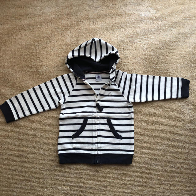 PETIT BATEAU(プチバトー)のプチバトー パーカー 18m キッズ/ベビー/マタニティのベビー服(~85cm)(カーディガン/ボレロ)の商品写真