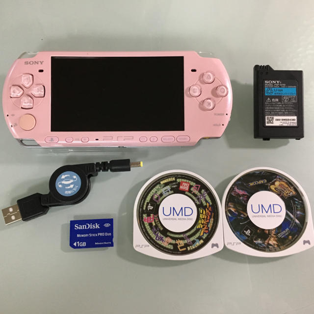 PlayStation Portable(プレイステーションポータブル)のPSP-3000 ブロッサムピンク エンタメ/ホビーのゲームソフト/ゲーム機本体(携帯用ゲーム機本体)の商品写真
