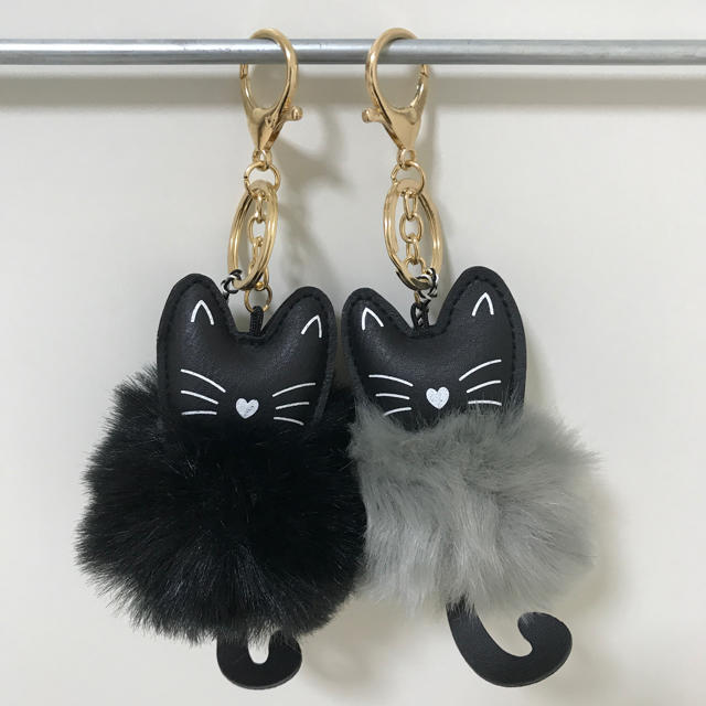 【新品】ふわふわ猫ちゃん・キーホルダー セット ハンドメイドのアクセサリー(キーホルダー/ストラップ)の商品写真