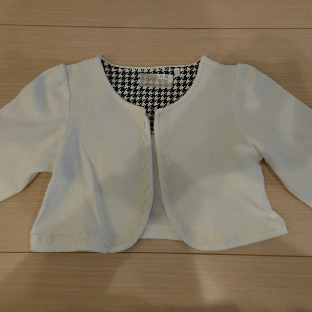 GAP Kids(ギャップキッズ)のボレロ 白 カーディガン キッズ/ベビー/マタニティのキッズ服女の子用(90cm~)(カーディガン)の商品写真