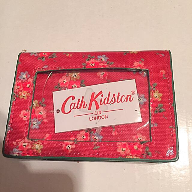 Cath Kidston(キャスキッドソン)のキャスキッドソン 定期入れ 未使用 レディースのファッション小物(名刺入れ/定期入れ)の商品写真