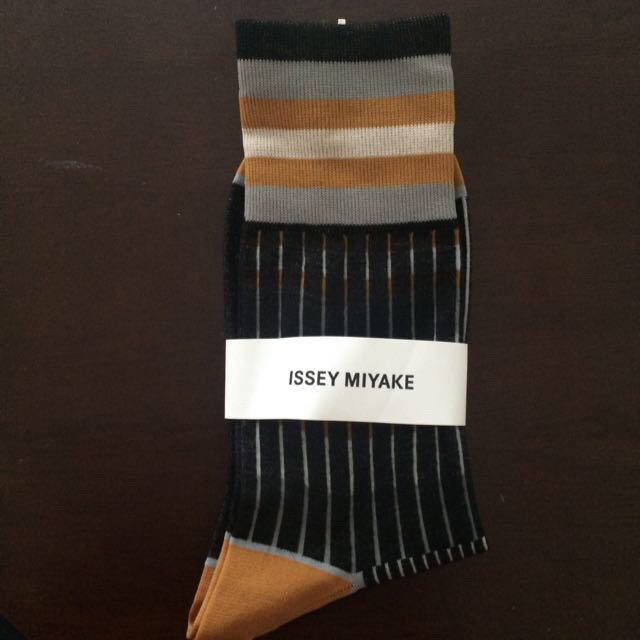 ISSEY MIYAKE(イッセイミヤケ)のISSEY MIYAKE レディース靴下 レディースのレッグウェア(ソックス)の商品写真