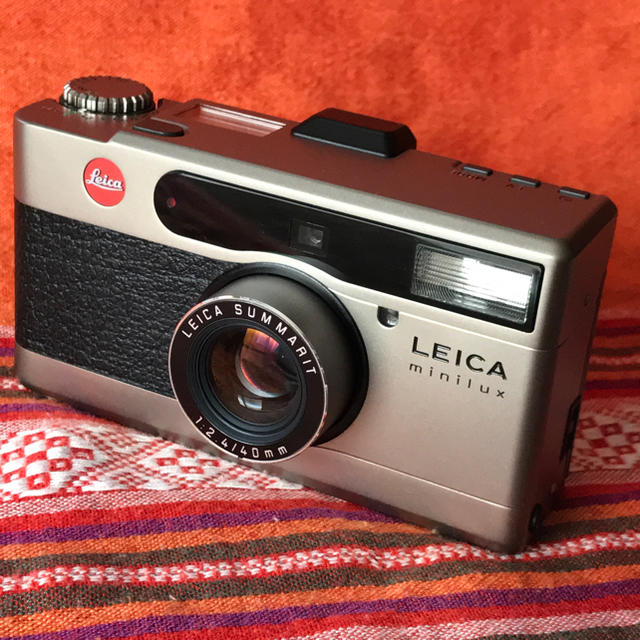 LEICA  miniluxフィルムカメラ1:2.4／40mm SUMMARIT