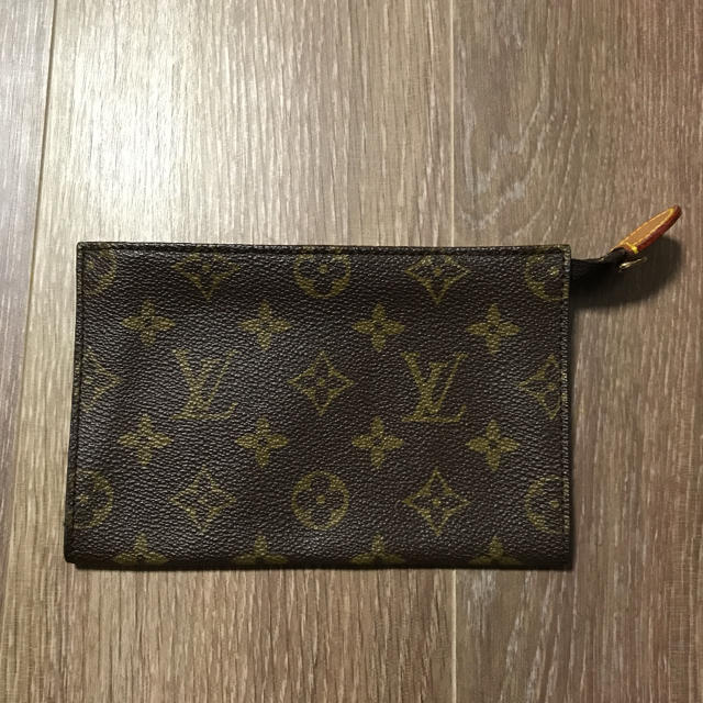 LOUIS VUITTON - ルイヴィトン ポーチ モノグラムの通販 by ぬん。's