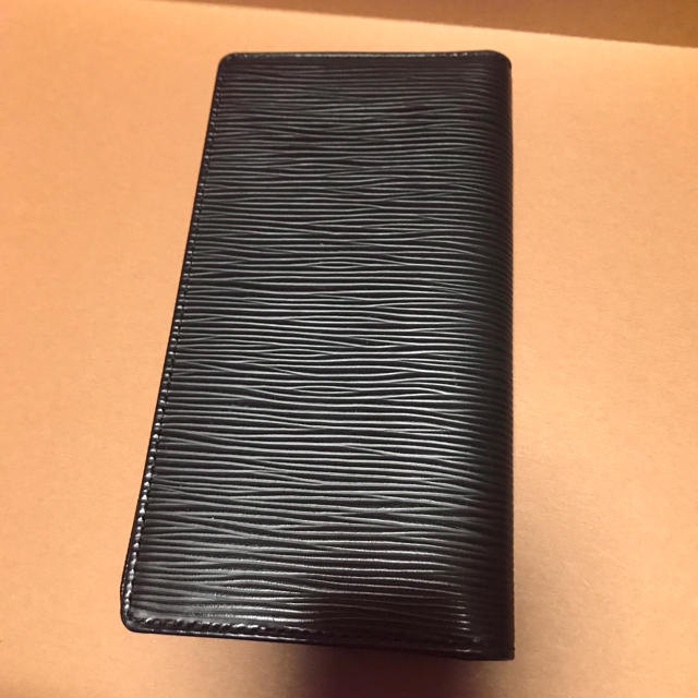 ルイヴィトン  二つ折り長札入れ  エピ 黒  超美品  シルバー刻印