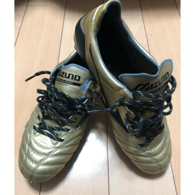 MIZUNO(ミズノ)のミズノ モレリアネオ2  ゴールド スポーツ/アウトドアのサッカー/フットサル(シューズ)の商品写真