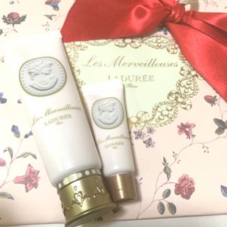 レメルヴェイユーズラデュレ(Les Merveilleuses LADUREE)の未使用 モイスチュアライジング メイクアップベース LADUREE(化粧下地)