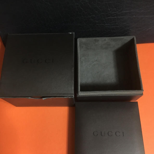 Gucci(グッチ)の✳︎箱のみ  本物グッチの時計用の保存箱 保存ケース レディースのファッション小物(その他)の商品写真