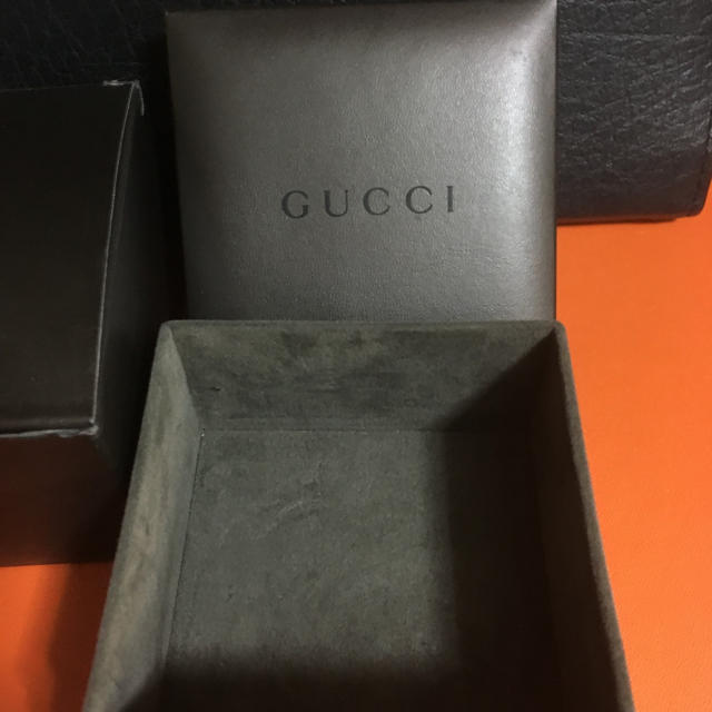 Gucci(グッチ)の✳︎箱のみ  本物グッチの時計用の保存箱 保存ケース レディースのファッション小物(その他)の商品写真