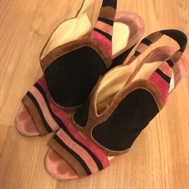 Christian Louboutin(クリスチャンルブタン)のルブタン マルチカラー サンダル レディースの靴/シューズ(サンダル)の商品写真