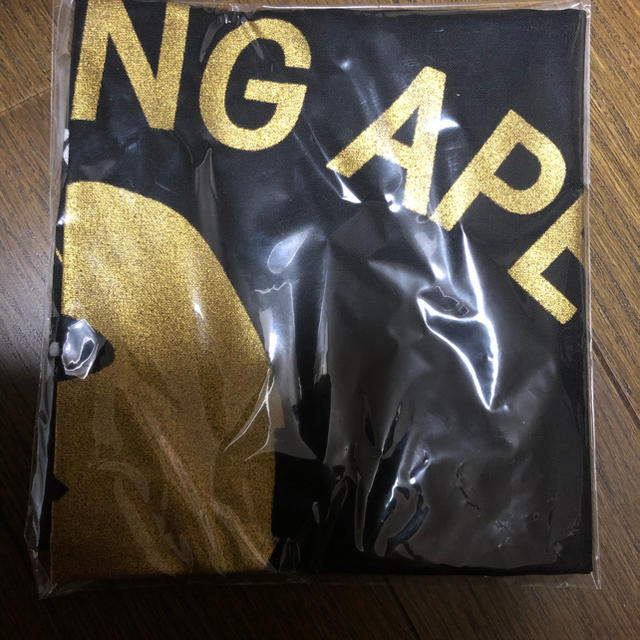 A BATHING APE(アベイシングエイプ)のA BATHING APE 24 karats コラボ ハンカチ(バンダナ) メンズのファッション小物(バンダナ/スカーフ)の商品写真