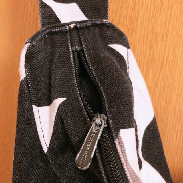 marimekko(マリメッコ)のマリメッコ ショルダーバッグ ウニッコ レディースのバッグ(ショルダーバッグ)の商品写真