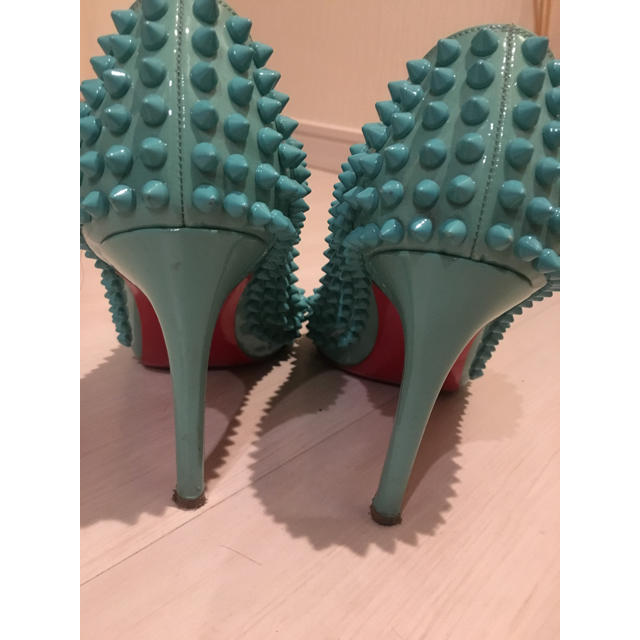 Christian Louboutin(クリスチャンルブタン)のお値下げ！ルブタン パンプス 36.5 レディースの靴/シューズ(ハイヒール/パンプス)の商品写真