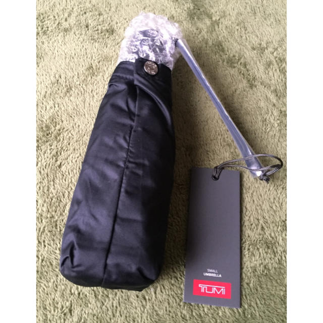 TUMI(トゥミ)のTUMI トゥミ 折り畳み傘 新品・未使用品 メンズのファッション小物(傘)の商品写真