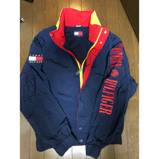 TOMMY HILFIGER ナイロンジャケット 袖ロゴ t-pablow着用
