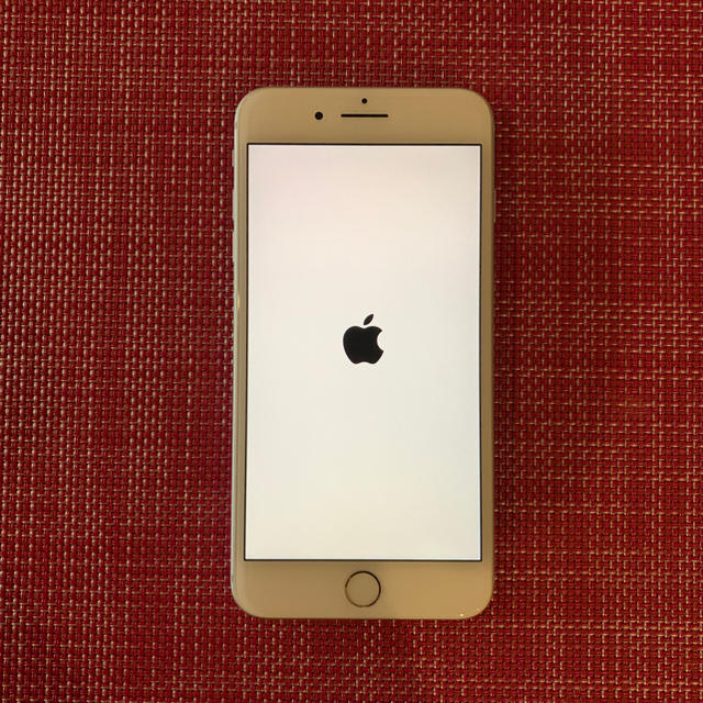 Apple iPhone 7plus 256GB シルバー美品 Docomoの通販 by 友ママ's shop｜アップルならラクマ