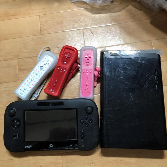 任天堂(ニンテンドウ)のwiiU お得セット！！ エンタメ/ホビーのゲームソフト/ゲーム機本体(家庭用ゲーム機本体)の商品写真