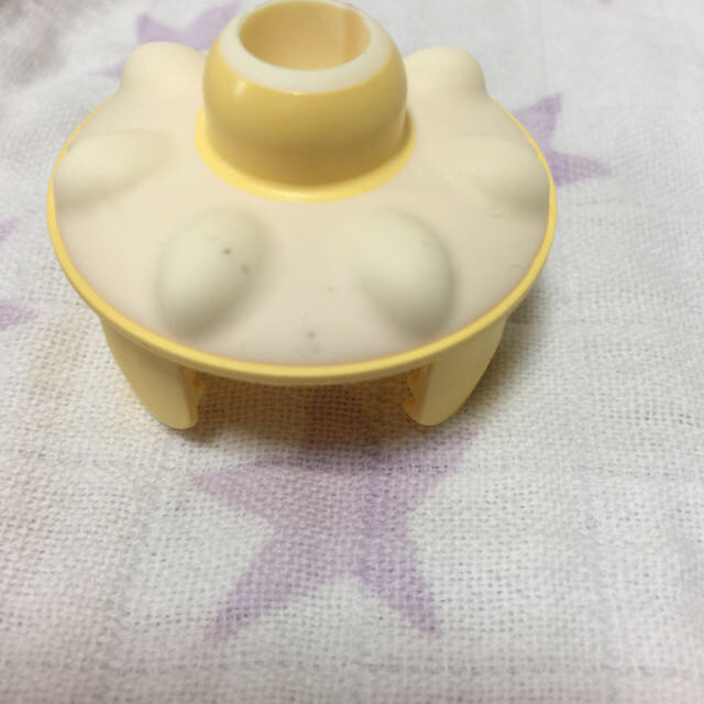 メデラ medela　スイング電動さく乳器　搾乳機 キッズ/ベビー/マタニティの授乳/お食事用品(その他)の商品写真