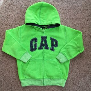 ギャップキッズ(GAP Kids)のGAP フリースパーカー 120 ネオンカラー 男の子(ジャケット/上着)