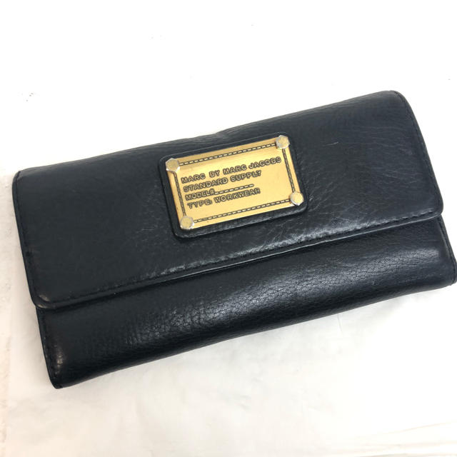 MARC BY MARC JACOBS(マークバイマークジェイコブス)のマークジェイコブス 長財布(ブラック/ゴールド) レディースのファッション小物(財布)の商品写真