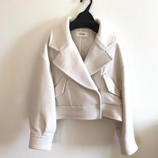 スナイデル(SNIDEL)の美品♡snidel ショート コート ホワイト(ライダースジャケット)