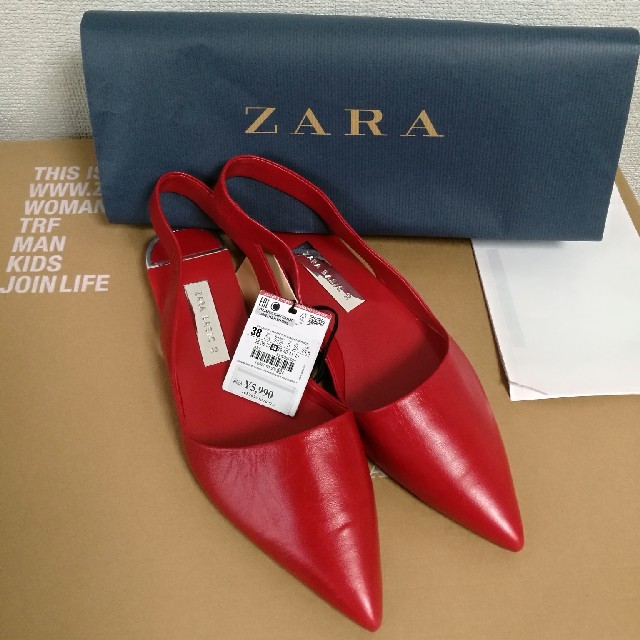 ZARA(ザラ)のZARAレーザフラットシューズ レディースの靴/シューズ(スリッポン/モカシン)の商品写真