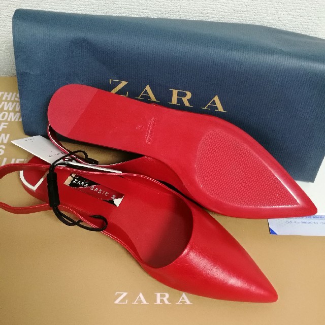 ZARA(ザラ)のZARAレーザフラットシューズ レディースの靴/シューズ(スリッポン/モカシン)の商品写真