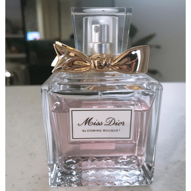 Christian Dior(クリスチャンディオール)のDior ブルーミングブーケ 100ml コスメ/美容の香水(香水(女性用))の商品写真