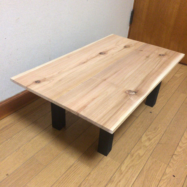 天然無垢材を使った木製テーブル インテリア/住まい/日用品の机/テーブル(ローテーブル)の商品写真