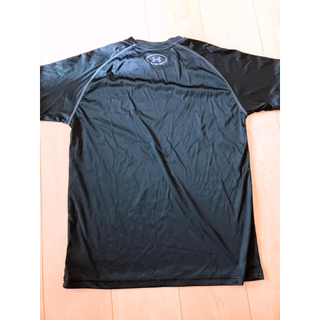 UNDER ARMOUR(アンダーアーマー)のアンダーアーマー シャツ SMサイズ ブラック スポーツ/アウトドアのランニング(ウェア)の商品写真