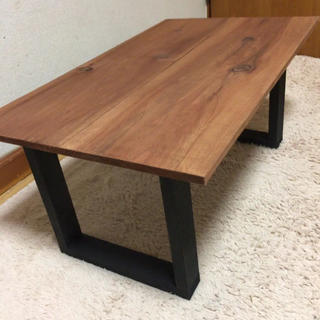 大特価 天然無垢材を使った木製テーブル(ローテーブル)
