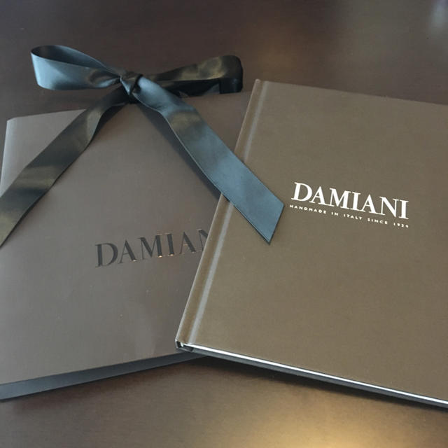 Damiani(ダミアーニ)のダミアーニ カタログ&ショッパー セット レディースのバッグ(ショップ袋)の商品写真