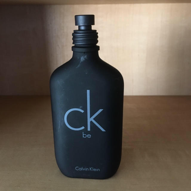 ck Calvin Klein(シーケーカルバンクライン)のカルバンクライン 香水 シーケービー オードトワレ コスメ/美容の香水(ユニセックス)の商品写真