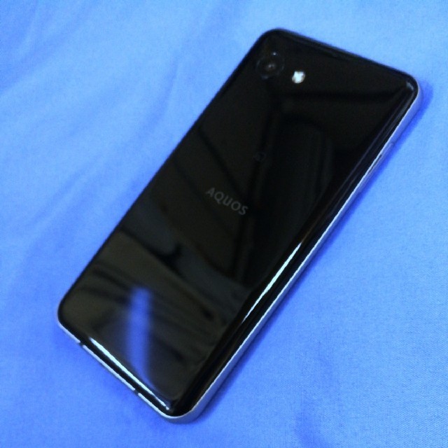 SHARP(シャープ)のyukky様専用★ SHARP AQUOS R2 compact 803SH 黒 スマホ/家電/カメラのスマートフォン/携帯電話(スマートフォン本体)の商品写真