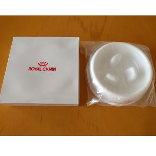 ロイヤルカナン(ROYAL CANIN)のロイヤルカナン　フードボール　新品未使用品(ペットフード)